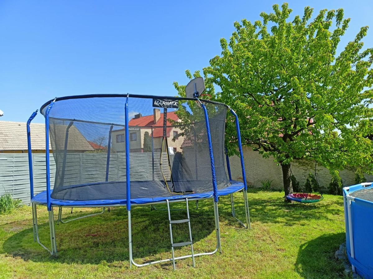 Rekreacni Dum U Elisky A Barusky Villa Krakovany Exteriör bild